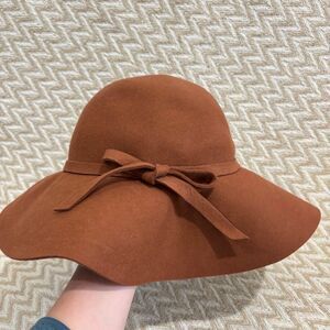New York & Company Wool Felt Wide Brim Floppy Hat NWT